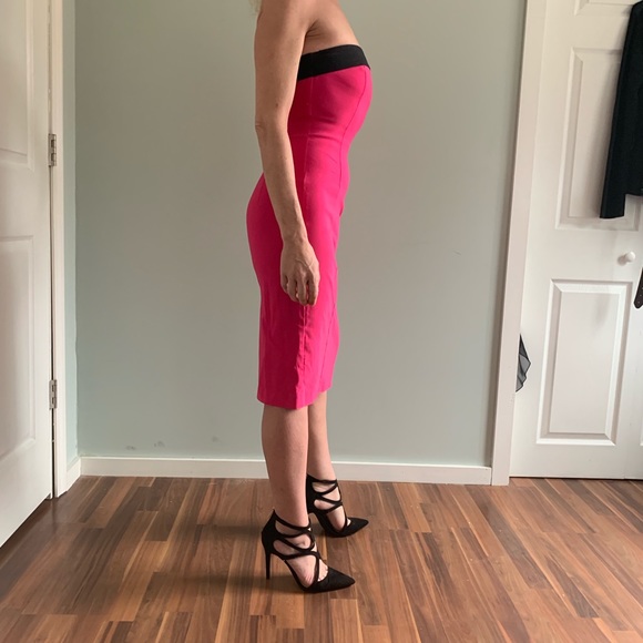 Express hot pink and black strapless dress - Picture 2 of 3